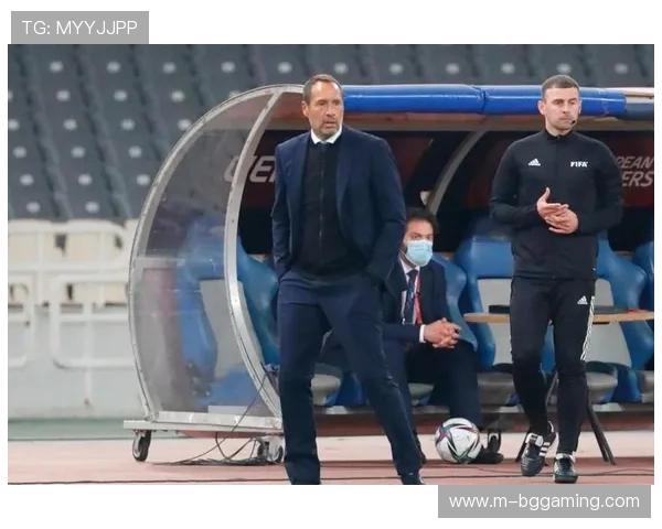 阿贾克斯临时主帅格里姆谈欧冠出局：年轻球员获得宝贵经验